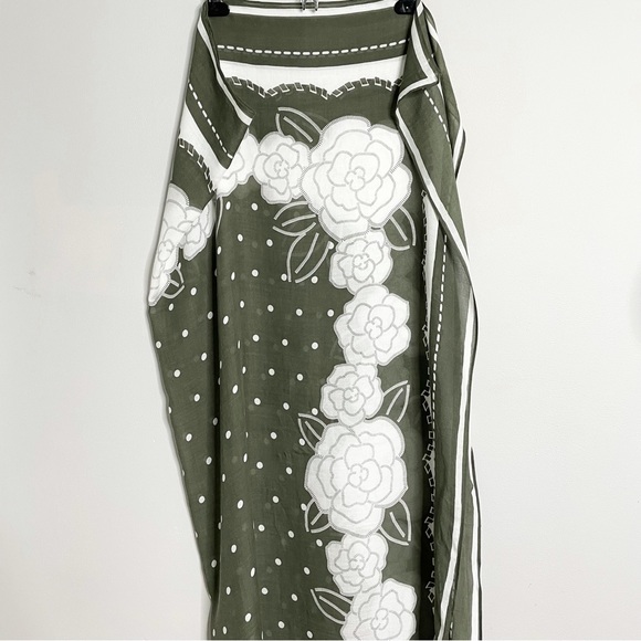 ANNE FONTAINE Adrian Scarf Floral Bamboo & Silk Stole - Picture 7 of 11